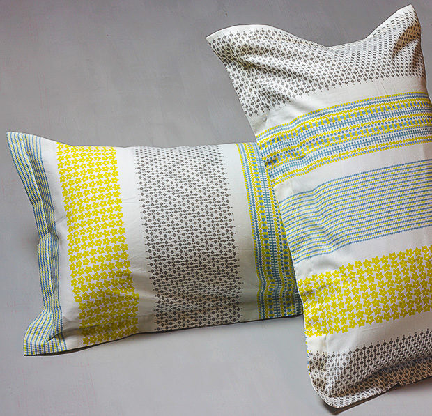 Broad Border Yellow - Fabric Fitted