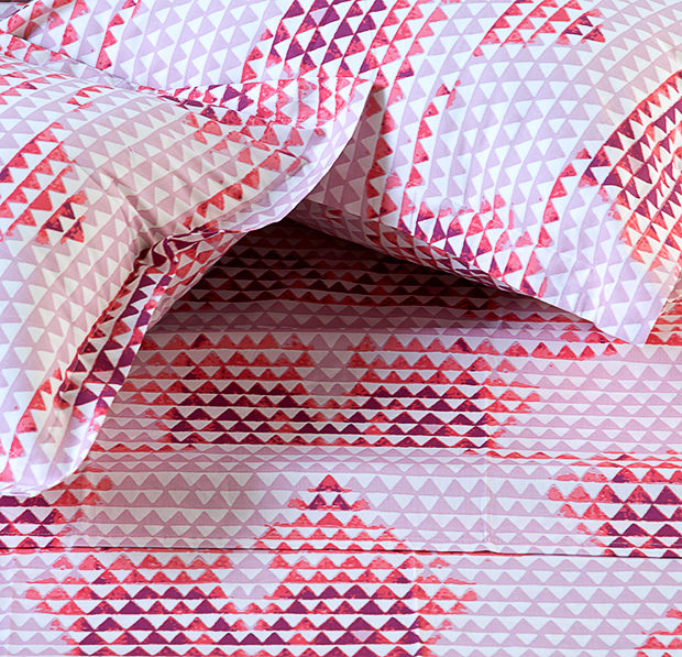 Star Triangle Red - Fabric Fitted