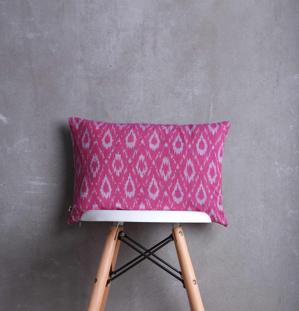 Ikat Handwoven Cotton Cushion Cover Pink 12″x18″
