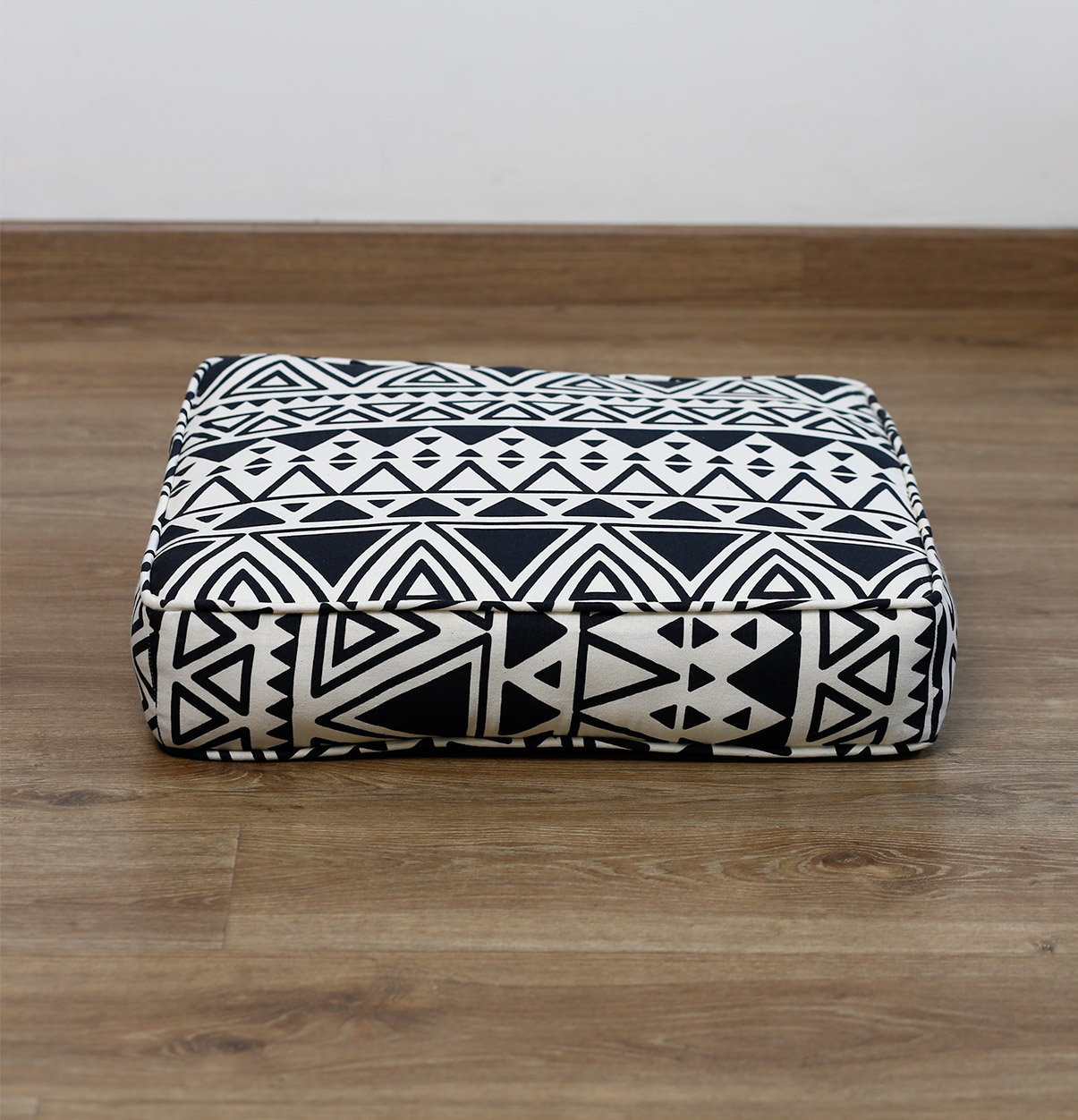Customizable Floor Cushion, Cotton – Magic Triangle – Black/Beige