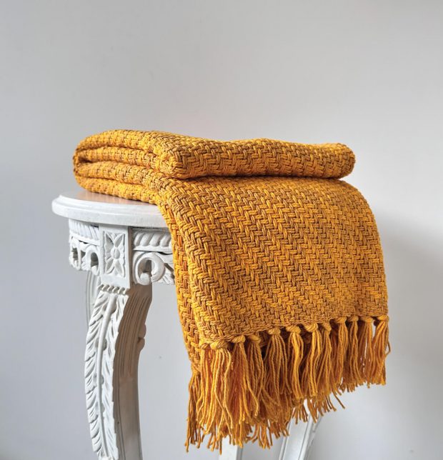 Houndstooth Cotton Throw Yellow - Gift Bag