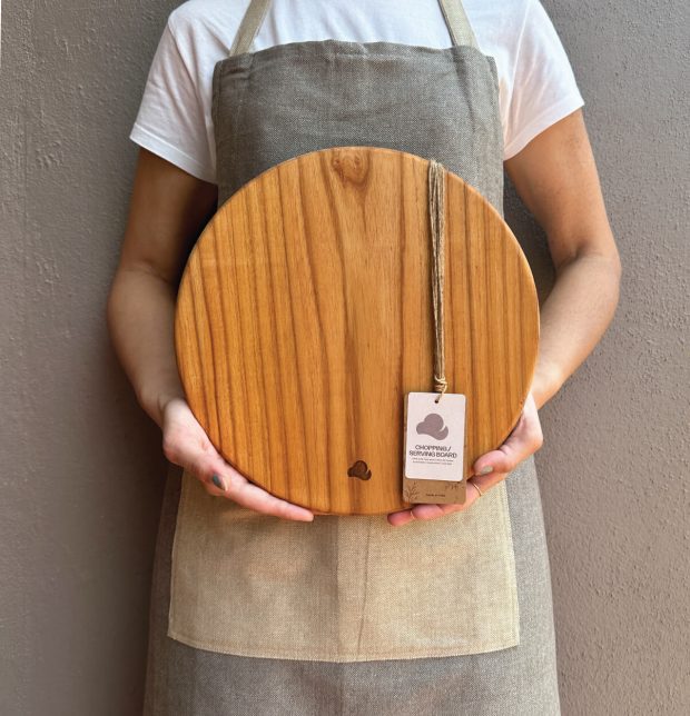 Organic Teak Wood Chopping / Serving Board | Round | 32 cm