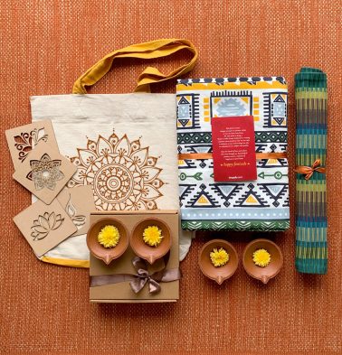 Aztec Green Printed Cotton Bedsheet – Gift Bag