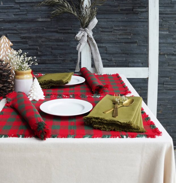 Christmas Checks Tablemats & Grey Napkins Combo