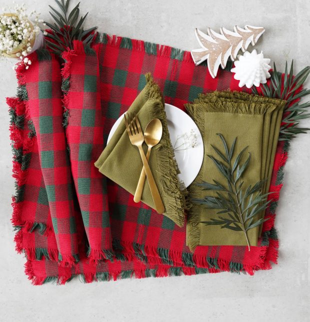 Christmas Checks Tablemats & Grey Napkins Combo