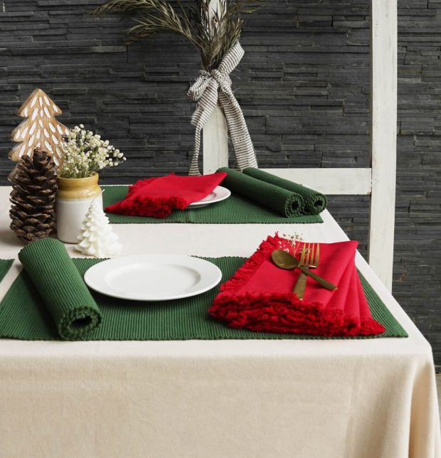 Foliage Green Tablemats & Red Napkins Combo