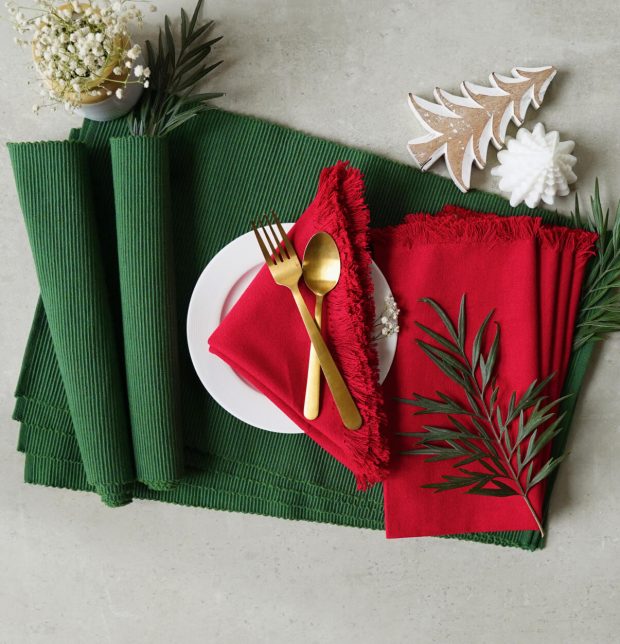 Foliage Green Tablemats & Red Napkins Combo