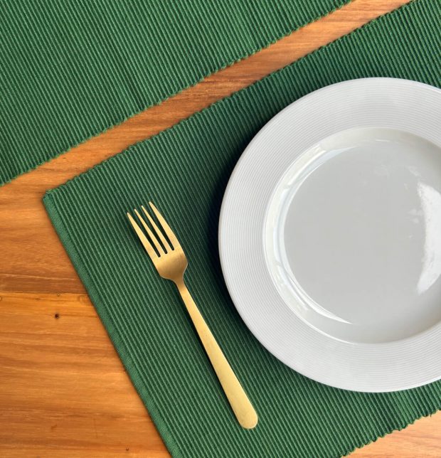 Tablecloth Textura Red with Tablemats & Napkins Combo