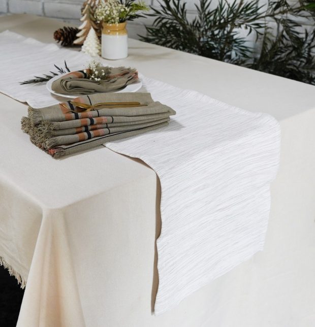 Table Runner White & Burnt Olive Napkins Combo