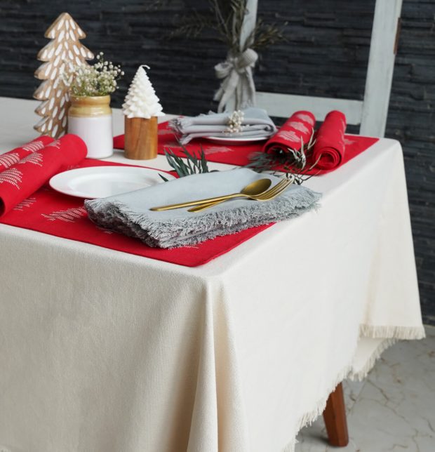 Tablecloth Soft beige with Tablemats & Napkins Combo