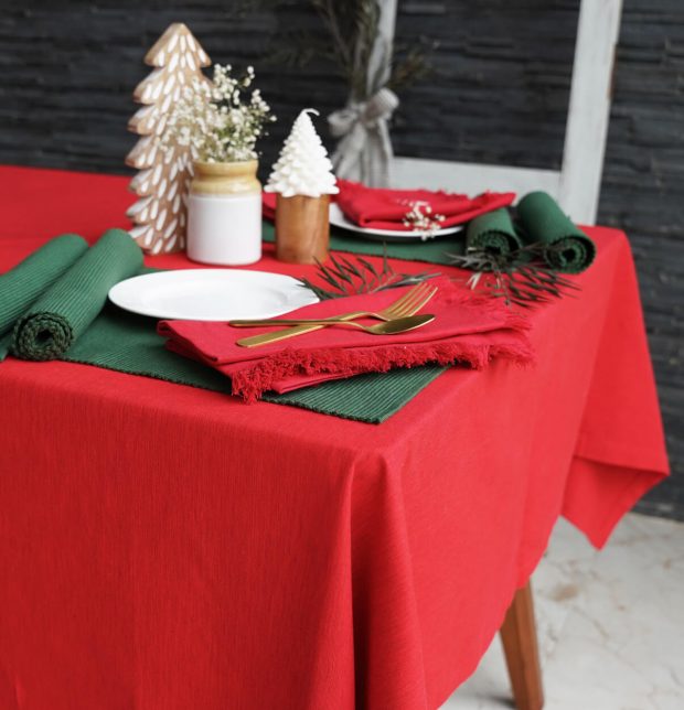 Tablecloth Textura Red with Tablemats & Napkins Combo