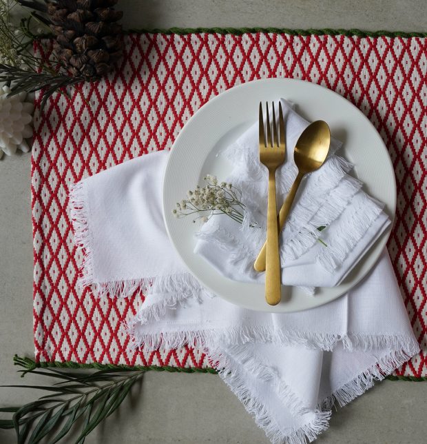 Table Runner Christmas Red/Green & Solid White Napkins Combo