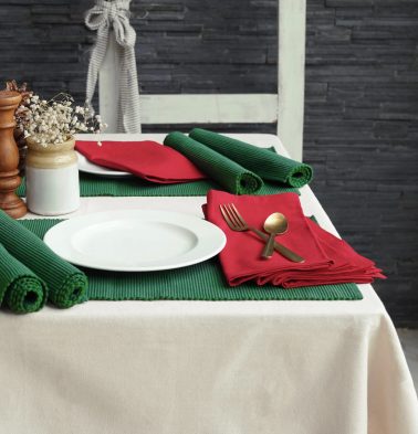 Foliage Green Tablemats & Red Napkins Combo