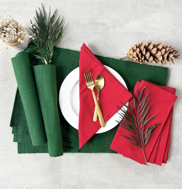 Foliage Green Tablemats & Red Napkins Combo