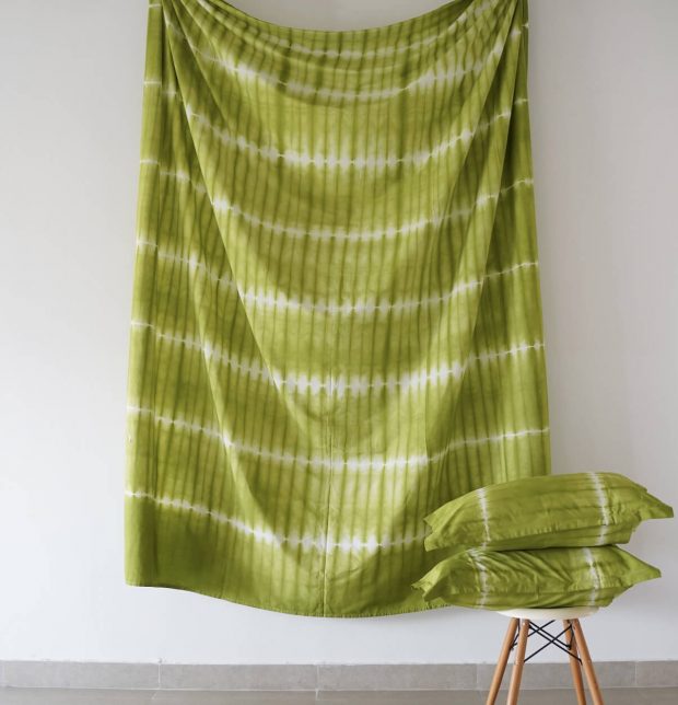 Forest Green Cotton Tie & Dye Bedsheet - With 2 pillow covers