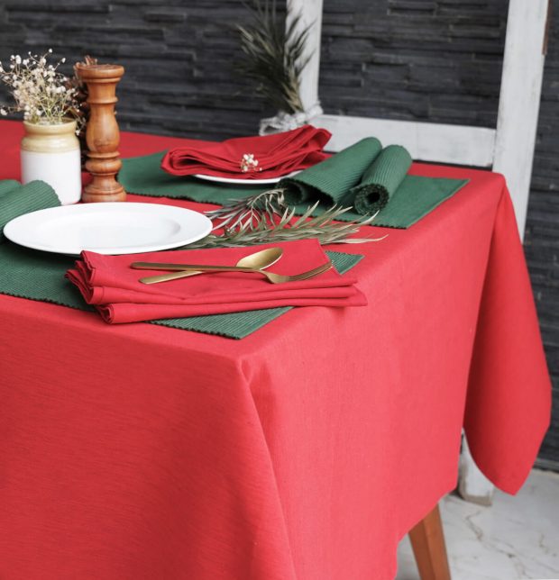 Tablecloth Textura Red with Tablemats & Napkins Combo