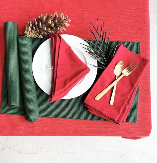 Tablecloth Textura Red with Tablemats & Napkins Combo