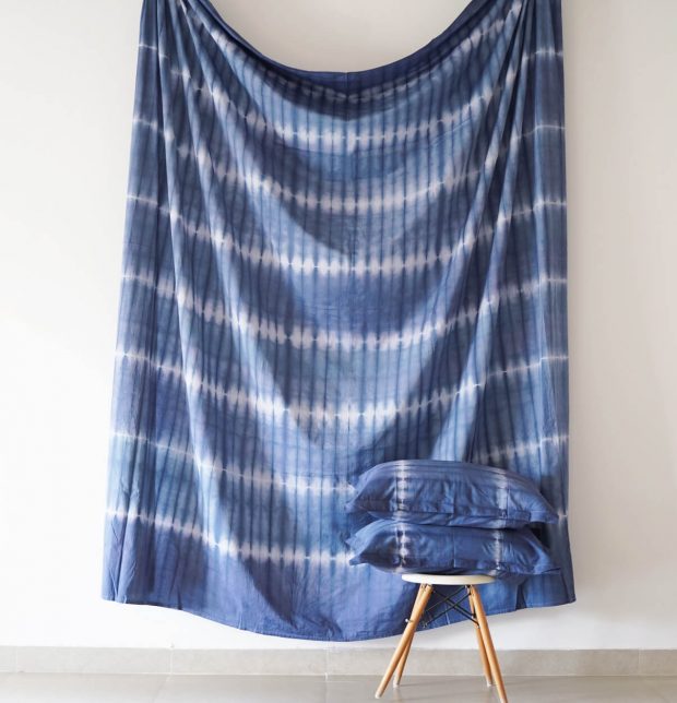Indigo Blue Tie and Dye Cotton Bedsheet  - With 2 pillow covers