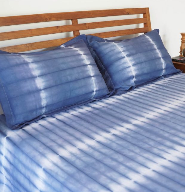 Indigo Blue Tie and Dye Cotton Bedsheet  - With 2 pillow covers